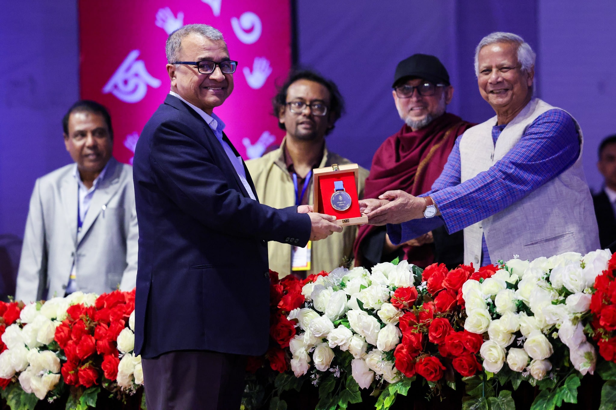 স্লাইড ৪