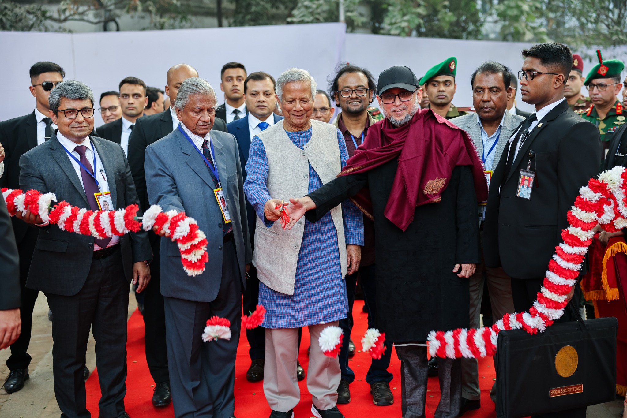 স্লাইড ৩